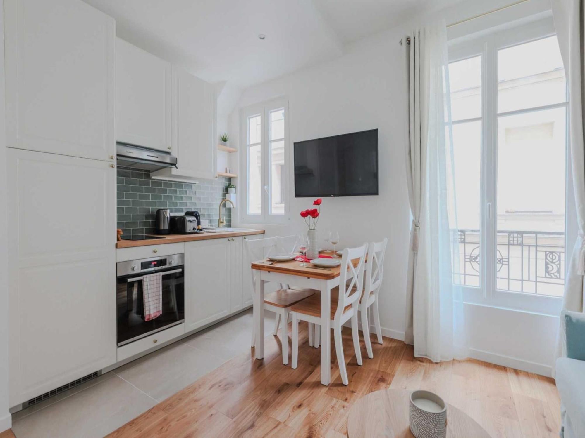 Cozy 1bdr 4p Getaway In Appartement Parijs